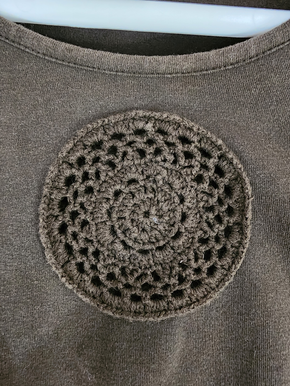 Liz Claiborne Brown Short-Sleeve Tee with Crochet Medallion - Picture 3 of 5